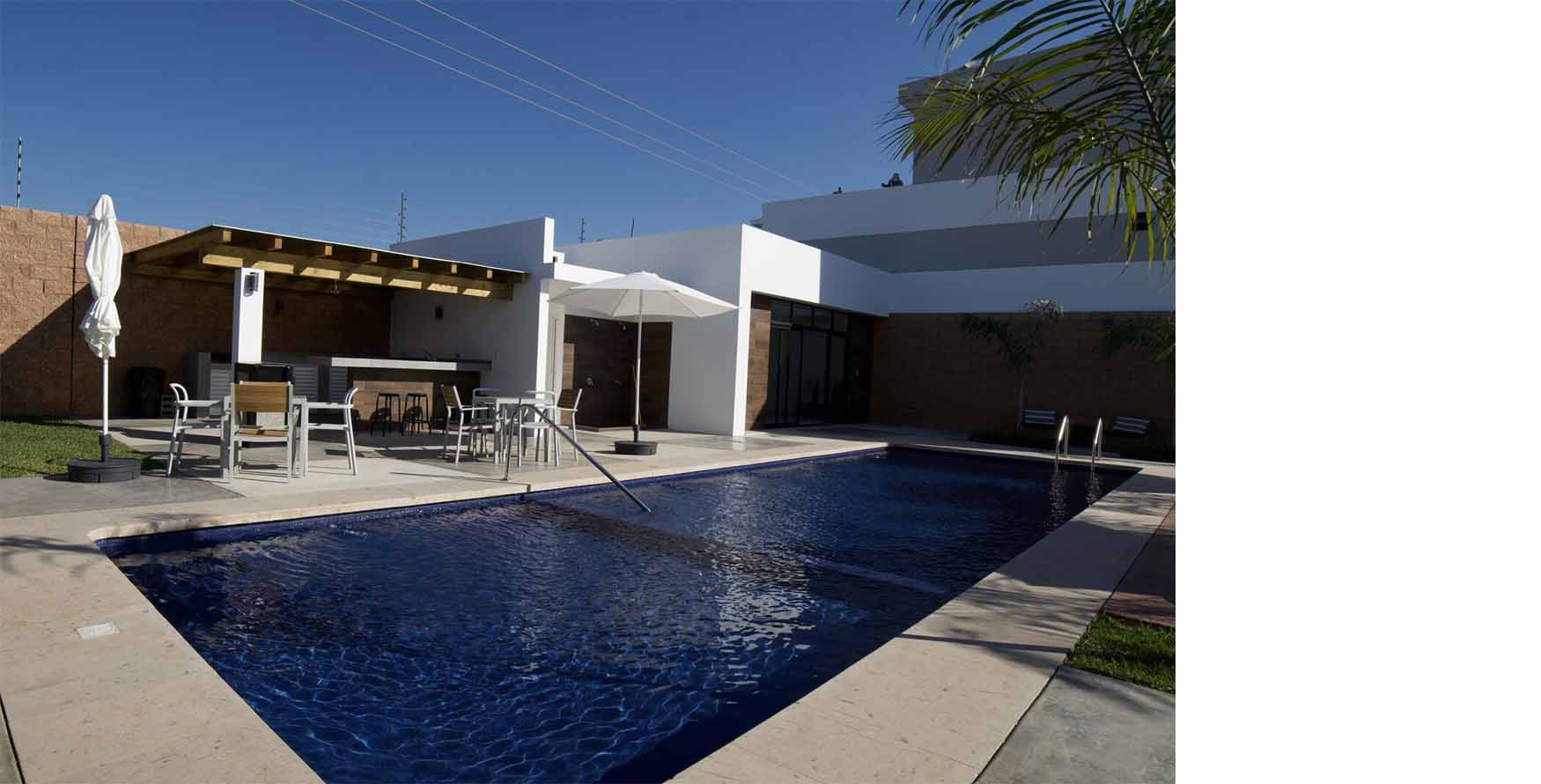 alberca 1750x890